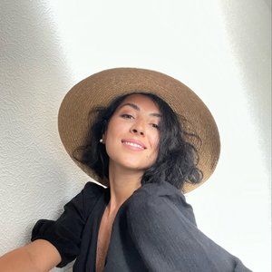 Meet your Posher, Наргиза